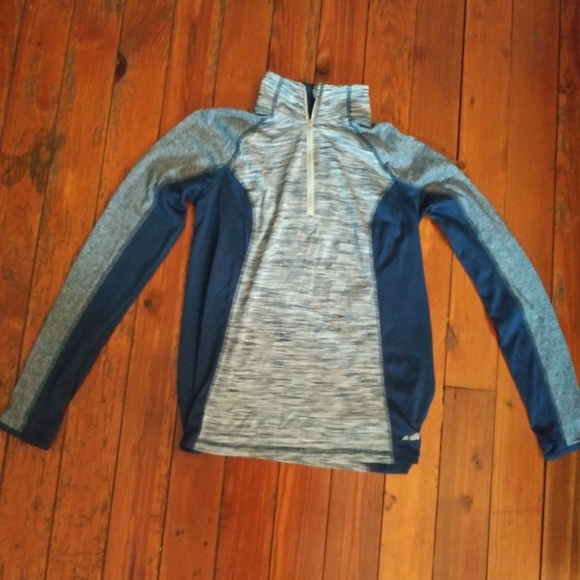 Workout pullover top - Picture 1 of 4